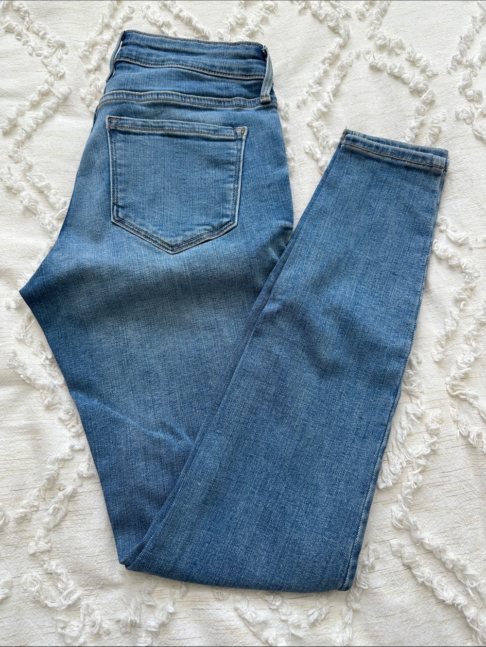 Old Navy Women's Rockstar Skinny Jeans in Medium Blue Wash